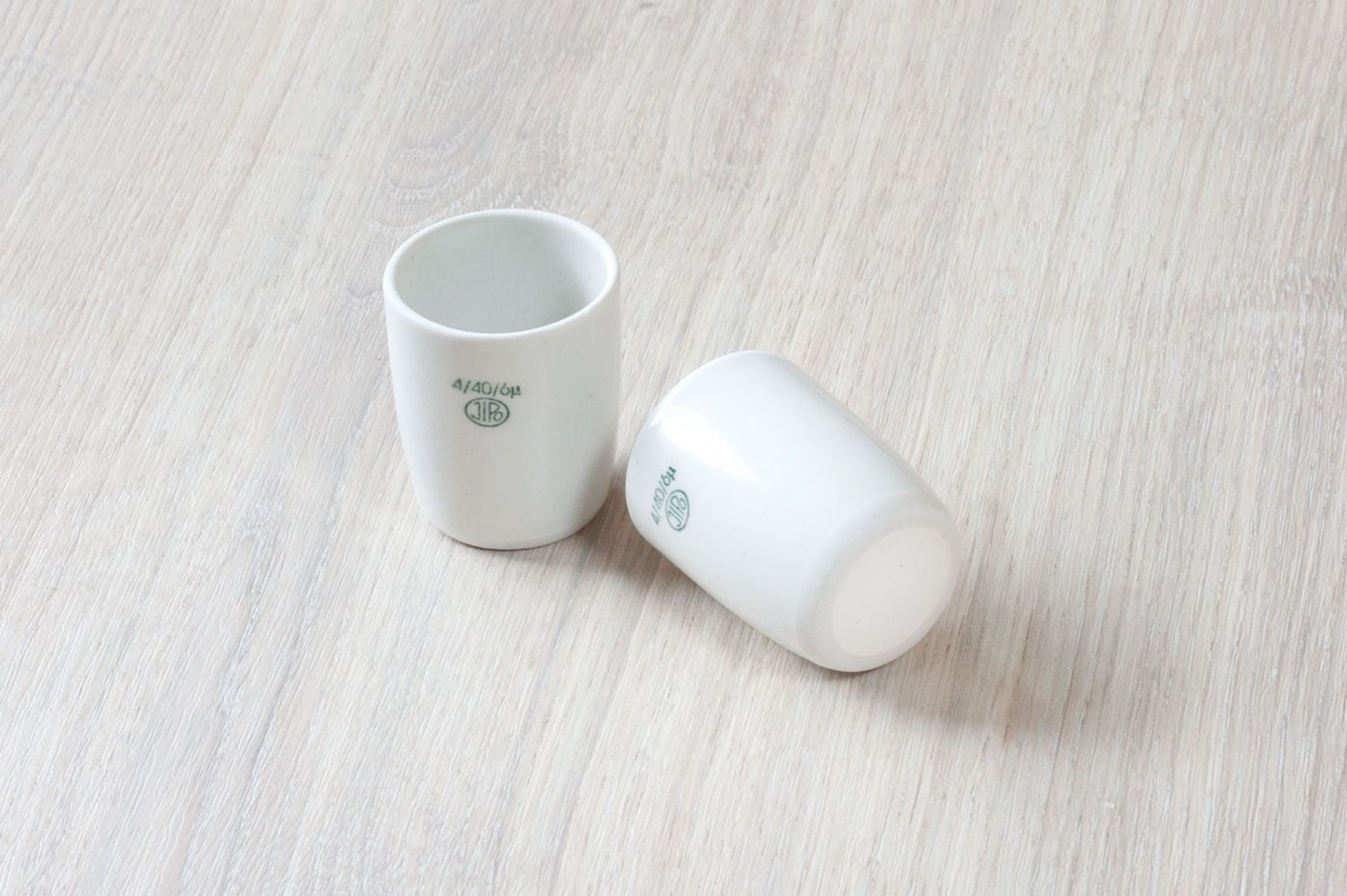 Laboratory porcelain